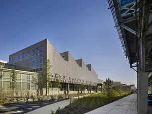 View looking south under EL - Fall 2010 - Photo Credit: Barry Halkin, Halkin Photography