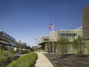 Homage to the EL and a portion of the Recycled Landscape - Photo Credit: Barry Halkin, Halkin Photography